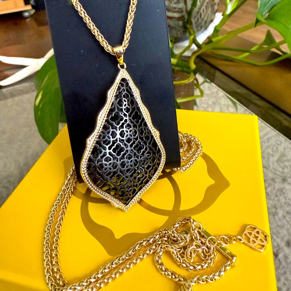 VINTAGE KENDRA SCOTT AIDEN FILIGREE TWO TONE NECKLACE